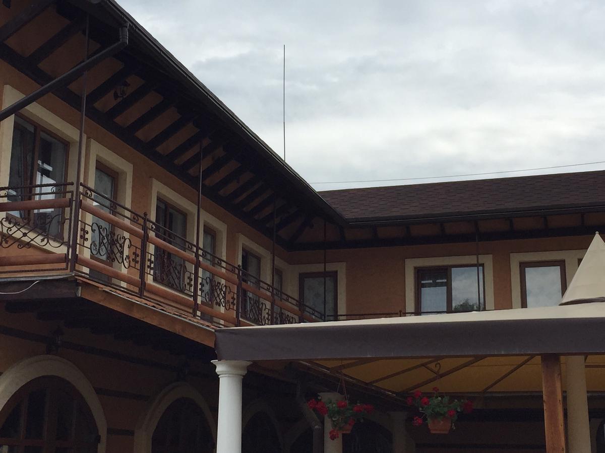 Minihotel Zolotoe Runo Ploskoye Esterno foto